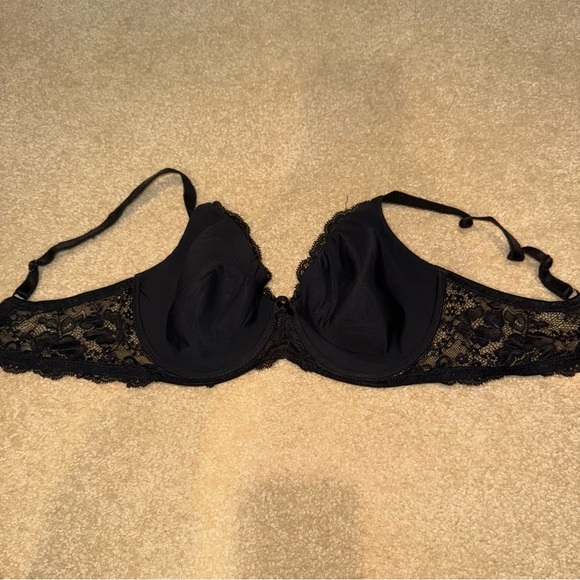 Victoria’s Secret -  Black Lace Bra - 36C - Picture 2 of 3